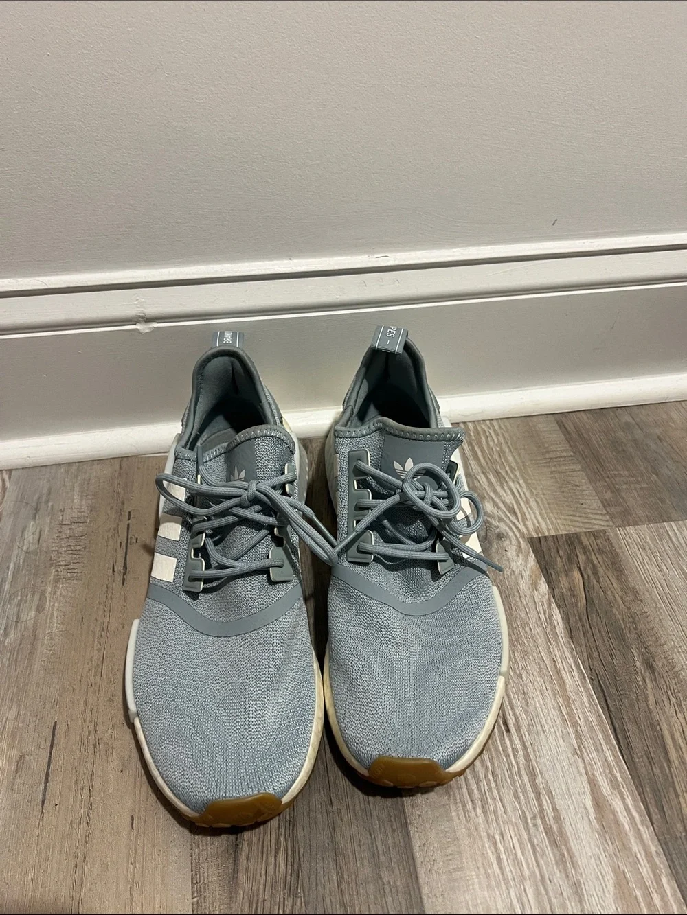 adidas Women’s Athletic Sneakers in Light Blue Gray with Gum Soles Size 8.5